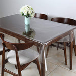 Nappe transparente pour protéger la table
