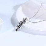 Collier d'Embrassement en Style Amour