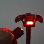 Feu Arrière d'alarme Sonore et Lumineux Intelligent pour Vélo